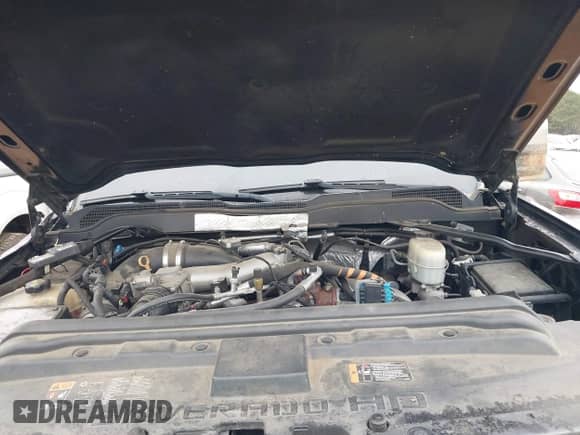 2016 Chevrolet Silverado 2500HD LT z VIN 1GC1KVE85GF250173, wystawiony jako IAAI lot #41199009 z przebiegiem 155 688 mil mil oraz . Historia ofert i sprzedaży dostępna na DreamBid. Obrazek 10.