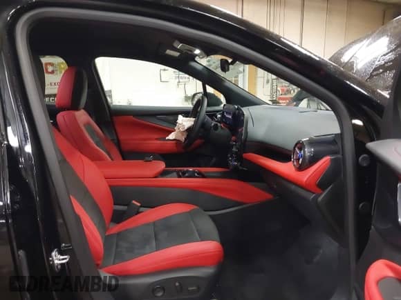 2024 Chevrolet Blazer EV eAWD RS z VIN 3GNKDCRJ9RS213455, wystawiony jako IAAI lot #42324844 z przebiegiem 2 379 mil mil oraz . Historia ofert i sprzedaży dostępna na DreamBid. Obrazek 5.