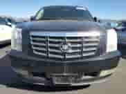 2009 Cadillac Escalade with VIN 1GYFC43529R252528, listed as a Copart auction lot 82561615 with 124,045 mi miles and Clean title. Bid and sale history available at DreamBid. Image 5.