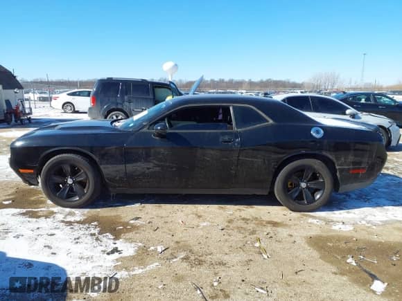2015 Dodge Challenger SXT с VIN 2C3CDZAG3FH739860, выставлен на аукционе IAAI как лот 41633204 с пробегом 87 442 миль миль и . История ставок и продаж доступна на DreamBid. Изображение 14.