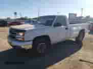 2007 Chevrolet Silverado 1500 Work Truck z VIN 1GCEK14V77E149501, wystawiony jako Copart lot #69477424 z przebiegiem 215 971 mil mil oraz Szkoda całkowita • Salvage title. Historia ofert i sprzedaży dostępna na DreamBid. Obrazek 1.