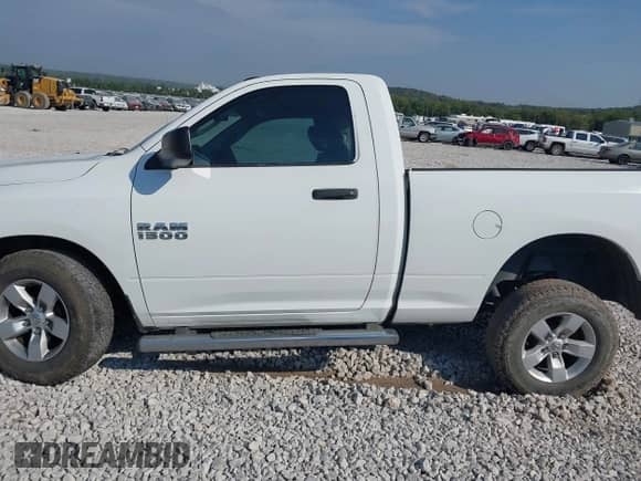 2014 Ram 1500 Tradesman z VIN 3C6JR7AG8EG278332, wystawiony jako IAAI lot #43226613 z przebiegiem 132 145 mil mil oraz . Historia ofert i sprzedaży dostępna na DreamBid. Obrazek 15.