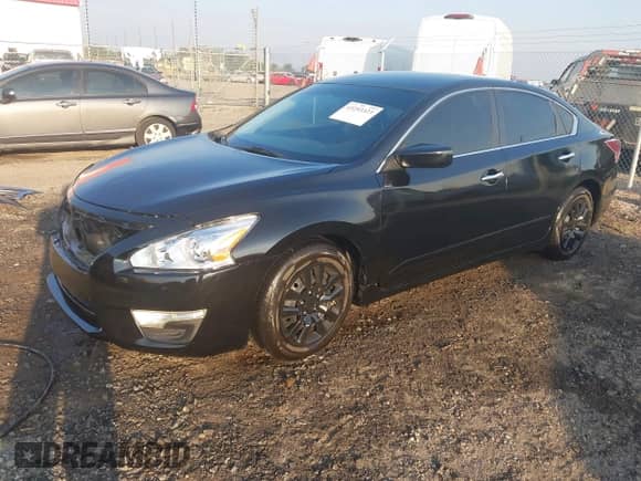 2015 Nissan Altima S z VIN 1N4AL3AP2FC228281, wystawiony jako IAAI lot #43253323 z przebiegiem 157 843 mil mil oraz . Historia ofert i sprzedaży dostępna na DreamBid. Obrazek 2.