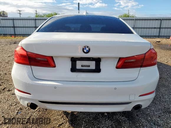 2018 BMW 5 Series 530i z VIN WBAJA5C52JG899584, wystawiony jako Copart lot #81252935 z przebiegiem 111 756 mil mil oraz Szkoda całkowita • Salvage title. Historia ofert i sprzedaży dostępna na DreamBid. Obrazek 6.