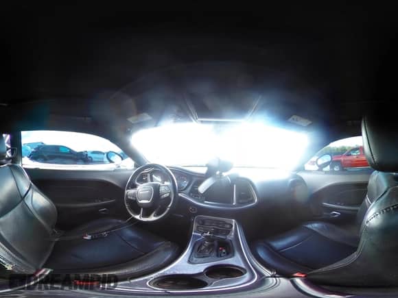 2017 Dodge Challenger SXT Plus z VIN 2C3CDZAG6HH666289, wystawiony jako IAAI lot #43390493 z przebiegiem 148 510 mil mil oraz . Historia ofert i sprzedaży dostępna na DreamBid. Obrazek 19.