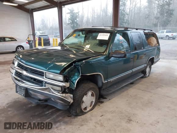 1997 Chevrolet Suburban с VIN 3GNFK16R6VG118242, выставлен на аукционе IAAI как лот 41349416 с пробегом 183 439 миль миль и . История ставок и продаж доступна на DreamBid. Изображение 2.