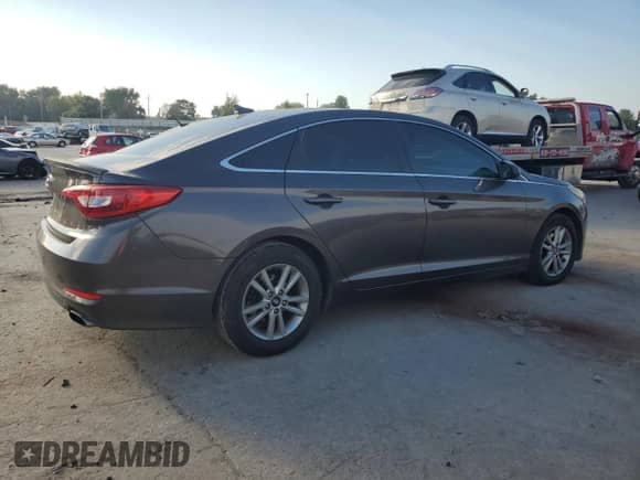 2016 Hyundai Sonata SE с VIN 5NPE24AF5GH380685, выставлен на аукционе Copart как лот 86595185 с пробегом 97 767 миль миль и Чистый • Clean title. История ставок и продаж доступна на DreamBid. Изображение 3.
