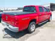 2007 Dodge Dakota z VIN 1D7HE28P07S227355, wystawiony jako IAAI lot #42414488 z przebiegiem 108 925 mil mil oraz . Historia ofert i sprzedaży dostępna na DreamBid. Obrazek 4.