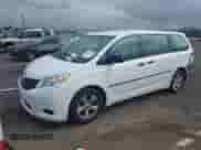 2012 Toyota Sienna z VIN 5TDZK3DC1CS179772, wystawiony jako IAAI lot #42901411 z przebiegiem 166 638 mil mil oraz . Historia ofert i sprzedaży dostępna na DreamBid. Obrazek 17.