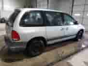 2000 Dodge Caravan SE with VIN 2B4GP45G7YR822770, listed as a Copart auction lot 86096444 with 128,592 mi miles and Salvage title. Bid and sale history available at DreamBid. Image 3.