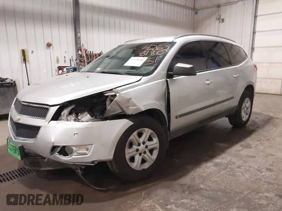 2010 Chevrolet Traverse LS z VIN 1GNLREED4AS105102, wystawiony jako IAAI lot #42628180 z przebiegiem 213 124 mil mil oraz . Historia ofert i sprzedaży dostępna na DreamBid. Obrazek 21.