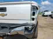 2018 Chevrolet Silverado 2500HD LT z VIN 1GC1KVEG9JF188050, wystawiony jako IAAI lot #42696983 z przebiegiem 103 599 mil mil oraz . Historia ofert i sprzedaży dostępna na DreamBid. Obrazek 19.