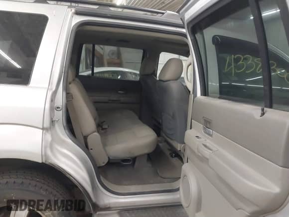 2008 Dodge Durango SLT with VIN 1D8HB48N18F128438, listed as a IAAI auction lot 43381300 with 169,463 mi miles and . Bid and sale history available at DreamBid. Image 8.