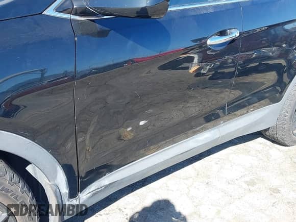 2014 Hyundai Santa Fe with VIN 5XYZUDLAXEG151453, listed as a IAAI auction lot 43479084 with 127,090 mi miles and . Bid and sale history available at DreamBid. Image 19.