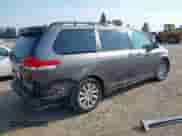 2014 Toyota Sienna XLE с VIN 5TDYK3DC1ES418512, выставлен на аукционе IAAI как лот 43103942 с пробегом 82 689 миль миль и . История ставок и продаж доступна на DreamBid. Изображение 4.