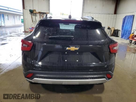 2024 Chevrolet Trax LT с VIN KL77LHE22RC072129, выставлен на аукционе Copart как лот 84235535 с пробегом 37 577 миль миль и Списание • Salvage title. История ставок и продаж доступна на DreamBid. Изображение 6.