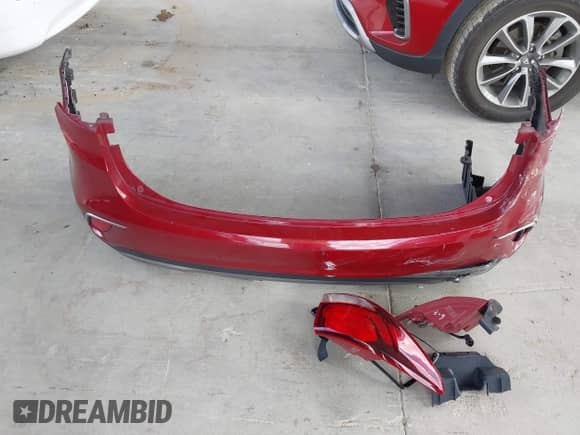 2017 Hyundai Santa Fe SE z VIN KM8SM4HF8HU212190, wystawiony jako IAAI lot #43356896 z przebiegiem 159 648 mil mil oraz . Historia ofert i sprzedaży dostępna na DreamBid. Obrazek 12.