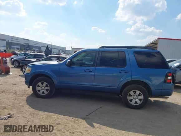 2009 Ford Explorer XLT with VIN 1FMEU63E49UA40720, listed as a IAAI auction lot 43369841 with 157,547 mi miles and . Bid and sale history available at DreamBid. Image 14.