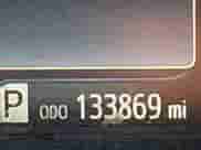 2016 Toyota Camry LE z VIN 4T1BD1FKXGU178346, wystawiony jako IAAI lot #43326000 z przebiegiem 133 869 mil mil oraz . Historia ofert i sprzedaży dostępna na DreamBid. Obrazek 16.