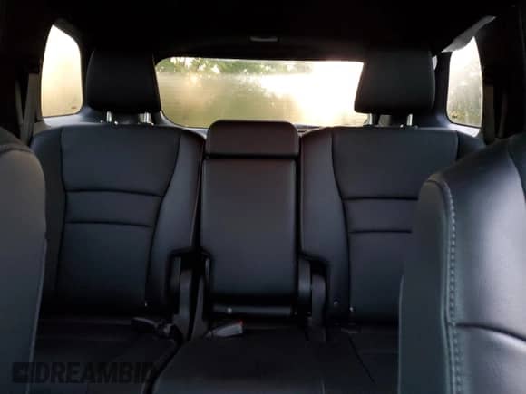 2025 Honda Passport EX-L с VIN 5FNYF8H52SB011490, выставлен на аукционе Copart как лот 85277235 с пробегом 22 612 миль миль и Списание • Salvage title. История ставок и продаж доступна на DreamBid. Изображение 10.