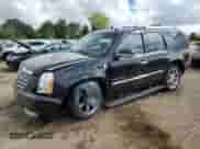 2008 Cadillac Escalade with VIN 1GYFK63858R271985, listed as a Copart auction lot 82132985 with 129,587 mi miles and Salvage title. Bid and sale history available at DreamBid. Image 1.