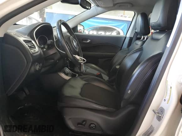 2017 Jeep Compass Latitude с VIN 3C4NJDBBXHT664491, выставлен на аукционе Copart как лот 87101795 с пробегом 100 900 миль миль и Списание • Salvage title. История ставок и продаж доступна на DreamBid. Изображение 7.