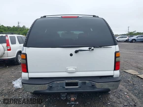 2005 Chevrolet Tahoe LT with VIN 1GNEK13T65J160906, listed as a IAAI auction lot 42518293 with 301,009 mi miles and . Bid and sale history available at DreamBid. Image 16.