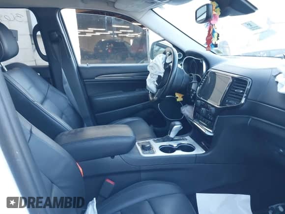 2020 Jeep Grand Cherokee Summit с VIN 1C4RJFJT0LC163752, выставлен на аукционе IAAI как лот 38725572 с пробегом 49 652 миль миль и . История ставок и продаж доступна на DreamBid. Изображение 5.