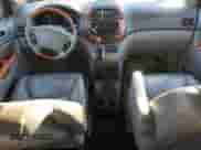 2006 Toyota Sienna XLE z VIN 5TDZA22C76S490692, wystawiony jako Copart lot #86271745 z przebiegiem 154 022 mil mil oraz Czysty tytuł • Clean title. Historia ofert i sprzedaży dostępna na DreamBid. Obrazek 8.