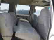 1996 Chevrolet Suburban with VIN 1GNFK16R1TJ393013, listed as a IAAI auction lot 42721742 with 184,261 mi miles and . Bid and sale history available at DreamBid. Image 8.
