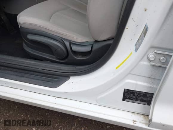 2017 Hyundai Sonata 2.4L с VIN 5NPE24AF8HH591669, выставлен на аукционе IAAI как лот 42877349 с пробегом 86 101 миль миль и . История ставок и продаж доступна на DreamBid. Изображение 6.