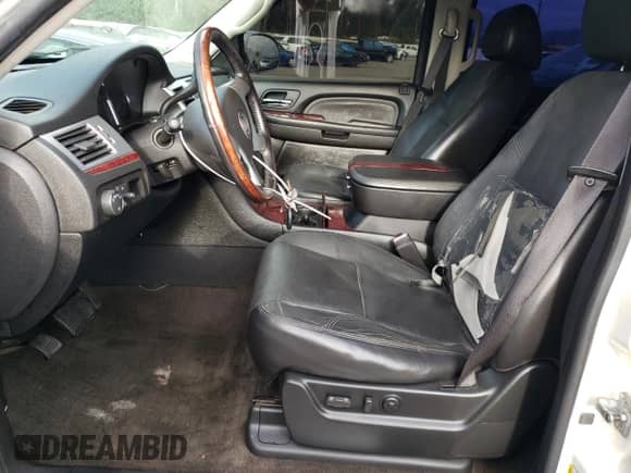 2007 Cadillac Escalade ESV with VIN 1GYFK66877R368552, listed as a Copart auction lot 89540945 with 169,885 mi miles and Clean title. Bid and sale history available at DreamBid. Image 7.