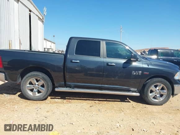 2017 Ram 1500 Lone Star z VIN 3C6RR6LT8HG604738, wystawiony jako IAAI lot #41598341 z przebiegiem 82 278 mil mil oraz . Historia ofert i sprzedaży dostępna na DreamBid. Obrazek 13.