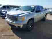 2007 GMC Sierra 1500 SLE1 z VIN 3GTEC13C47G522872, wystawiony jako IAAI lot #42220702 z przebiegiem 109 543 mil mil oraz . Historia ofert i sprzedaży dostępna na DreamBid. Obrazek 17.