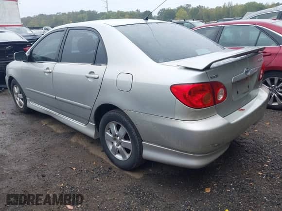 2004 Toyota Corolla CE with VIN 2T1BR32E94C315125, listed as a IAAI auction lot 43234654 with 210,775 mi miles and . Bid and sale history available at DreamBid. Image 3.