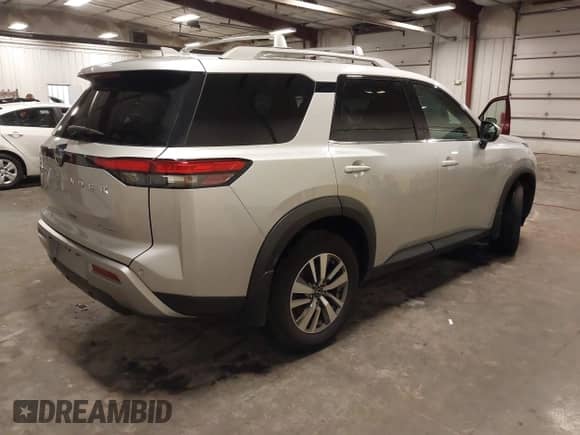 2022 Nissan Pathfinder SL с VIN 5N1DR3CC0NC271821, выставлен на аукционе IAAI как лот 42525996 с пробегом 62 555 миль миль и . История ставок и продаж доступна на DreamBid. Изображение 4.