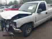 2005 GMC Sierra 1500 Work Truck z VIN 1GTEC14V15Z208030, wystawiony jako IAAI lot #41625004 z przebiegiem 340 630 mil mil oraz . Historia ofert i sprzedaży dostępna na DreamBid. Obrazek 14.