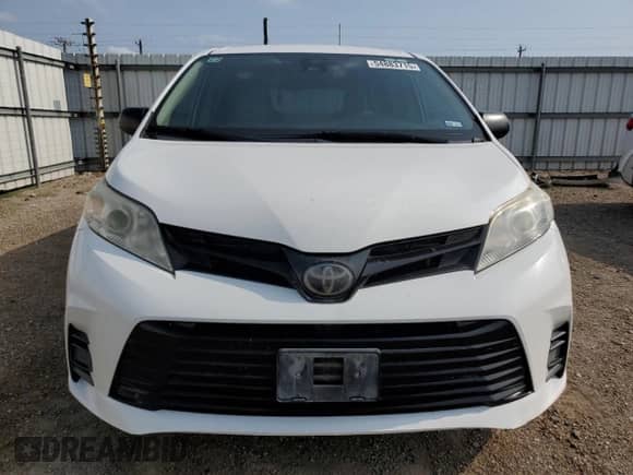 2019 Toyota Sienna L with VIN 5TDZZ3DC4KS008203, listed as a Copart auction lot 54883715 with 70,867 mi miles and Salvage title. Bid and sale history available at DreamBid. Image 5.