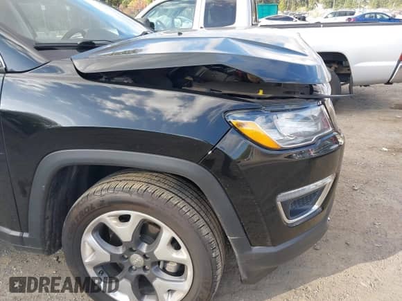 2018 Jeep Compass Limited z VIN 3C4NJDCB6JT372826, wystawiony jako IAAI lot #43485808 z przebiegiem 60 311 mil mil oraz . Historia ofert i sprzedaży dostępna na DreamBid. Obrazek 17.