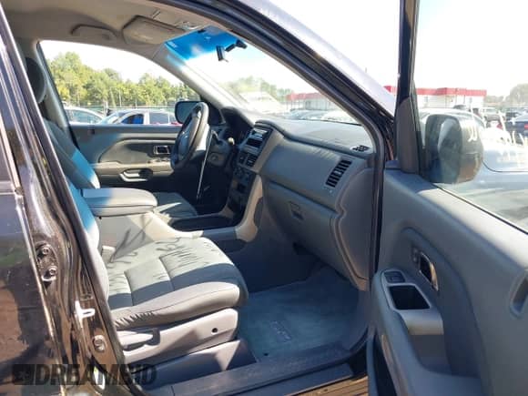 2007 Honda Pilot LX с VIN 2HKYF18137H512076, выставлен на аукционе IAAI как лот 43309884 с пробегом 214 003 миль миль и . История ставок и продаж доступна на DreamBid. Изображение 5.