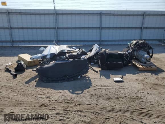 2020 Dodge Challenger z VIN PARTSONLY000000, wystawiony jako Copart lot #64279325 z przebiegiem Nie podano mil oraz Szkoda całkowita • Salvage title. Historia ofert i sprzedaży dostępna na DreamBid. Obrazek 12.