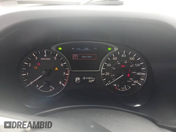 2013 Nissan Pathfinder SV with VIN 5N1AR2MM5DC688709, listed as a Copart auction lot 68538215 with 154,454 mi miles and Salvage title. Bid and sale history available at DreamBid. Image 9.