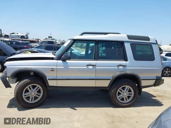 2004 Land Rover Discovery SE with VIN SALTY19484A857113, listed as a IAAI auction lot 42540048 with 119,947 mi miles and . Bid and sale history available at DreamBid. Image 15.
