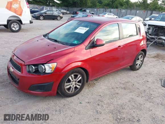 2012 Chevrolet Sonic LS с VIN 1G1JA6SH3C4120288, выставлен на аукционе IAAI как лот 43049270 с пробегом 121 829 миль миль и . История ставок и продаж доступна на DreamBid. Изображение 2.