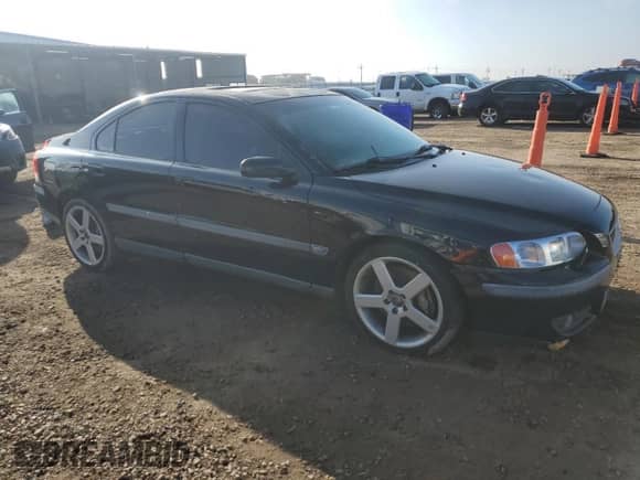 2004 Volvo S60 R с VIN YV1RH52Y542374009, выставлен на аукционе Copart как лот 85906105 с пробегом 111 846 миль миль и Чистый • Clean title. История ставок и продаж доступна на DreamBid. Изображение 4.