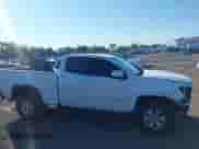 2016 Chevrolet Colorado 2WD WT z VIN 1GCHSBE38G1366997, wystawiony jako IAAI lot #43130708 z przebiegiem 140 225 mil mil oraz . Historia ofert i sprzedaży dostępna na DreamBid. Obrazek 14.