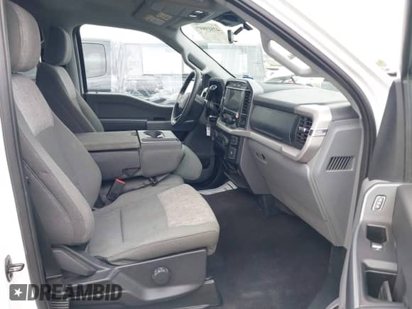 2023 Ford F-150 XL с VIN 1FTEW1C89PKD35641, выставлен на аукционе IAAI как лот 42519857 с пробегом 55 536 миль миль и . История ставок и продаж доступна на DreamBid. Изображение 5.