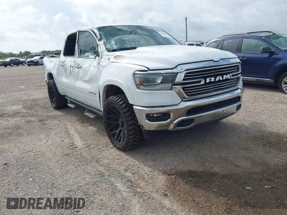 2022 Ram 1500 Laramie z VIN 1C6SRFJMXNN387256, wystawiony jako IAAI lot #42678671 z przebiegiem 57 820 mil mil oraz . Historia ofert i sprzedaży dostępna na DreamBid. Obrazek 1.