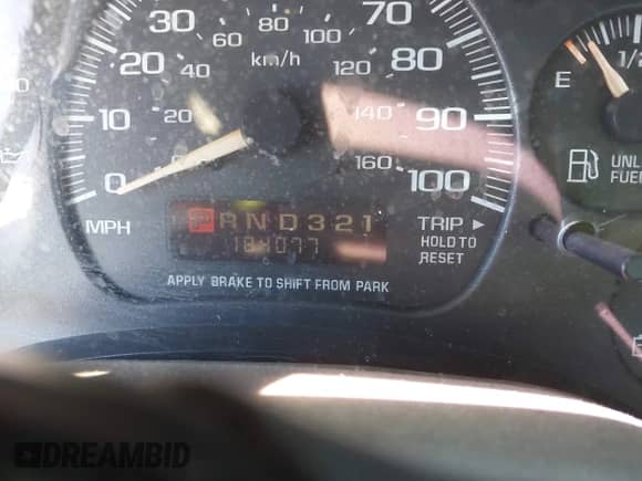 2002 Chevrolet Astro z VIN 1GNDM19X02B142648, wystawiony jako IAAI lot #42939901 z przebiegiem 184 077 mil mil oraz . Historia ofert i sprzedaży dostępna na DreamBid. Obrazek 7.