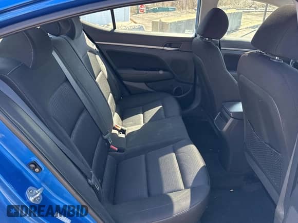 2017 Hyundai Elantra SE z VIN KMHD84LF9HU262990, wystawiony jako Copart lot #48755505 z przebiegiem 201 194 mil mil oraz Czysty tytuł • Clean title. Historia ofert i sprzedaży dostępna na DreamBid. Obrazek 6.